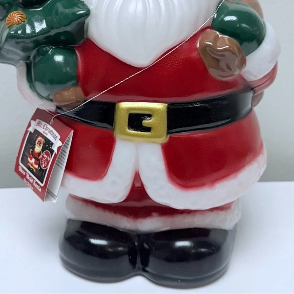 New! Santa holding Christmas Tree 12